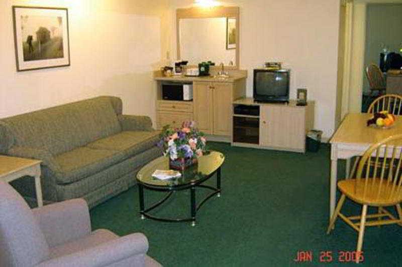 Holiday Inn Express Hotel & Suites Uptown Fredericton By Ihg Номер фото