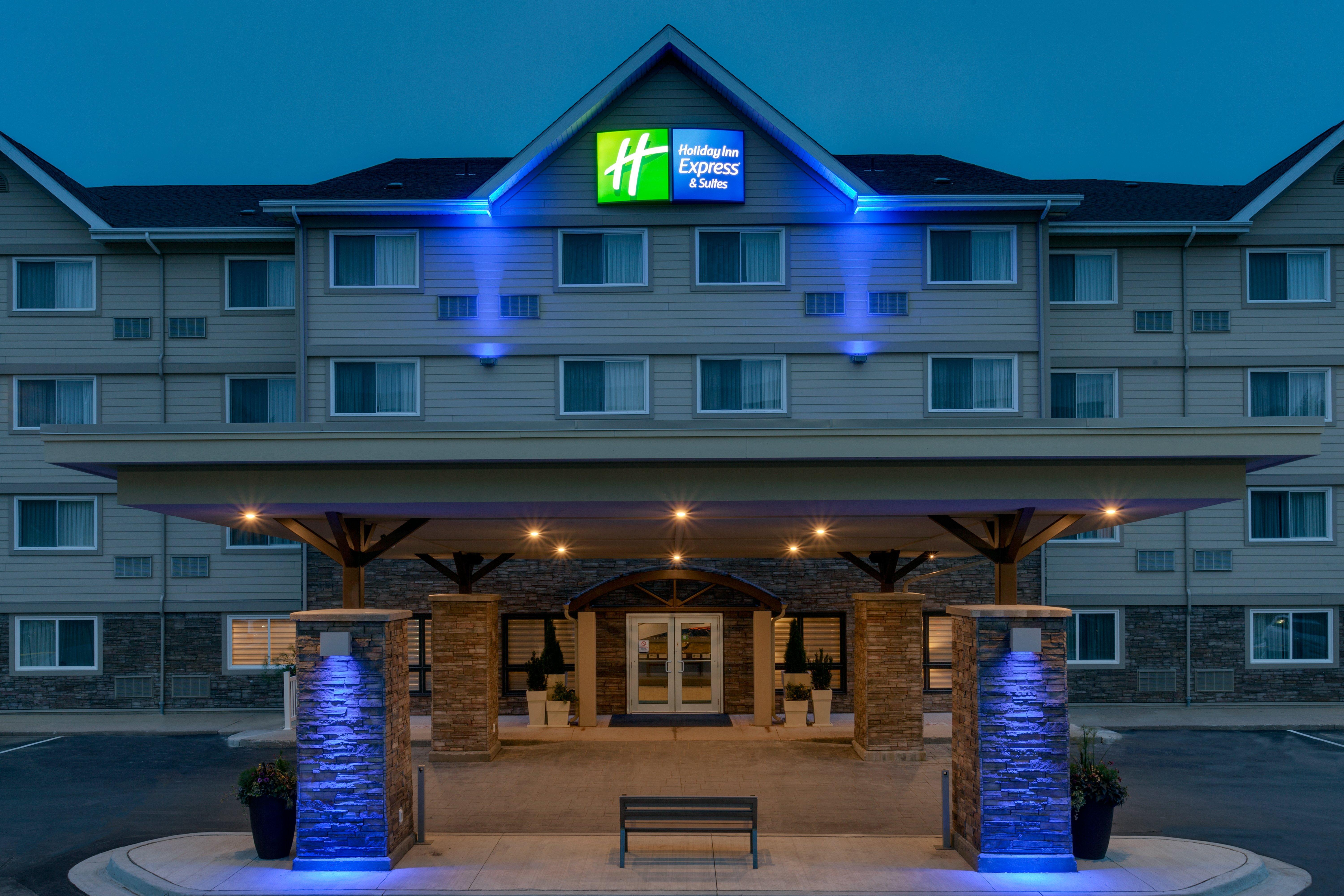Holiday Inn Express Hotel & Suites Uptown Fredericton By Ihg Экстерьер фото