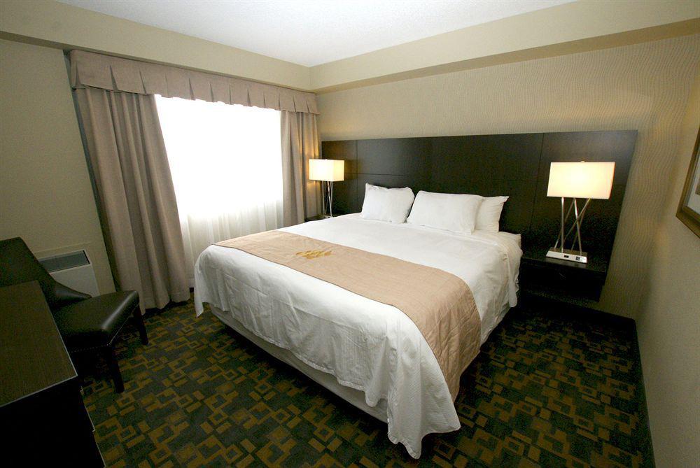Holiday Inn Express Hotel & Suites Uptown Fredericton By Ihg Экстерьер фото
