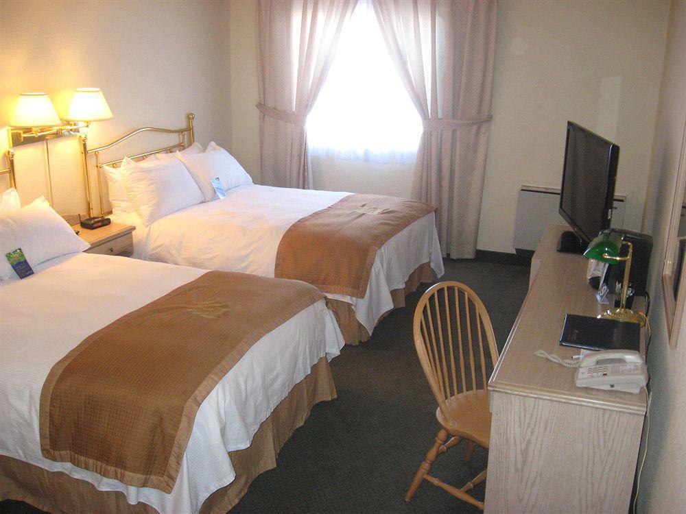 Holiday Inn Express Hotel & Suites Uptown Fredericton By Ihg Экстерьер фото